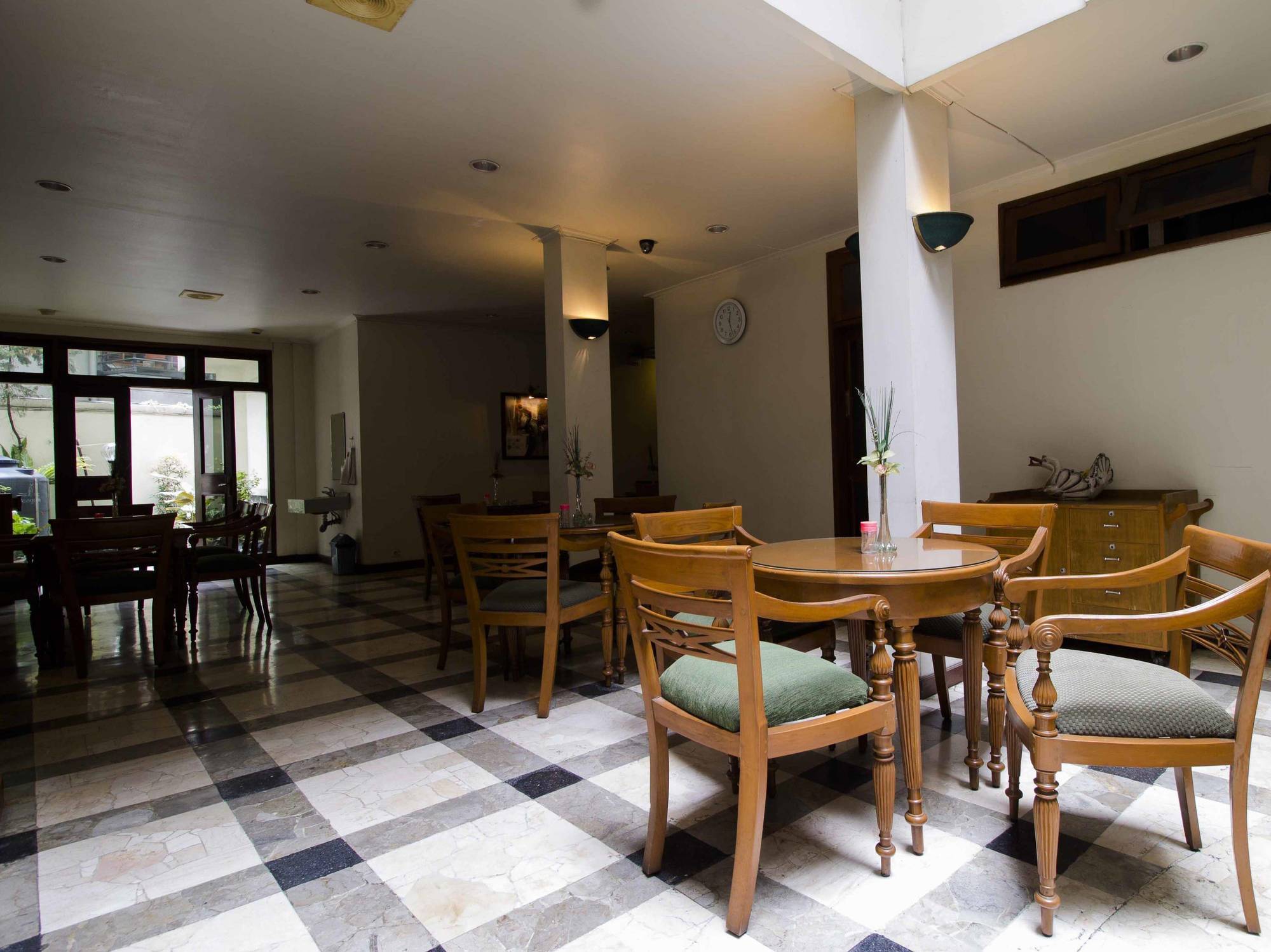 Reddoorz @ Dago Hotel Bandung Exterior photo