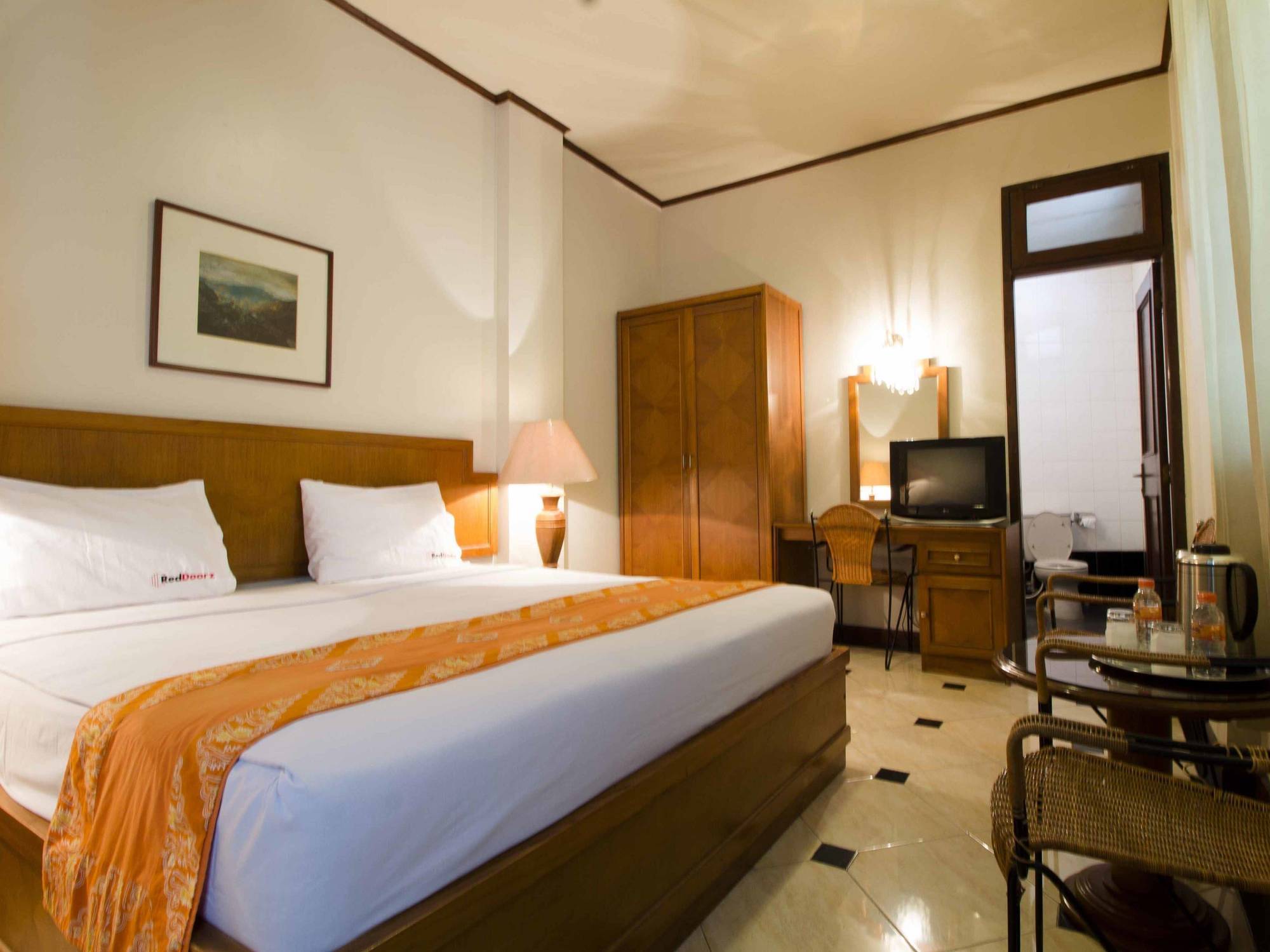 Reddoorz @ Dago Hotel Bandung Exterior photo